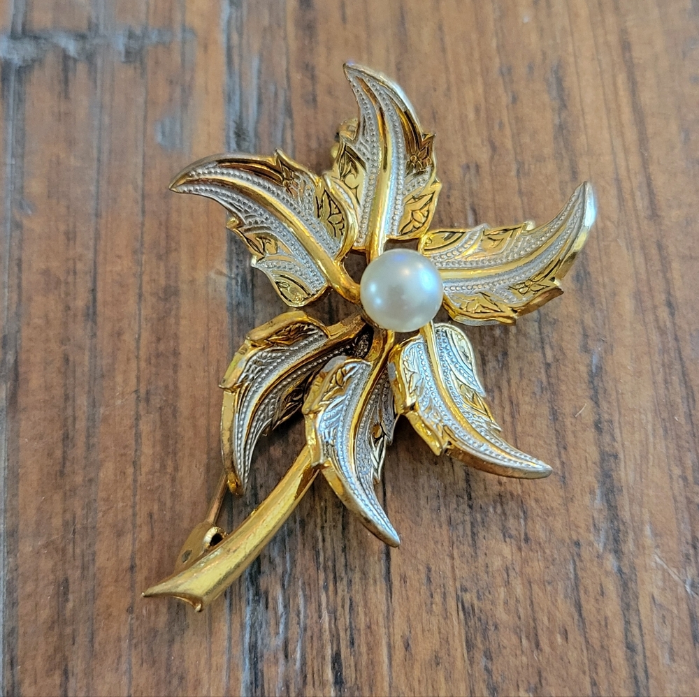 Vintage Damascene Flower Brooch